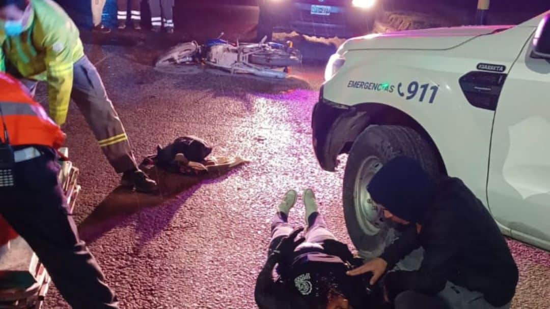 Chocaron contra un patrullero y terminaron internadas