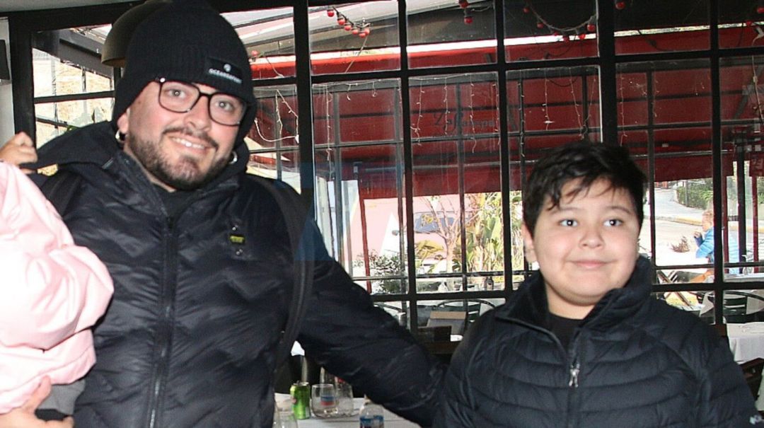 Sonrisas y un abrazo muy esperado: así fue el reencuentro de Diego Junior y Dieguito Fernando