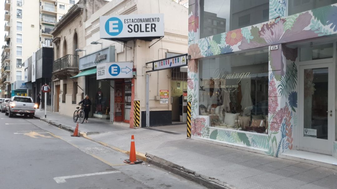 Qué se sabe de la investigación del millonario robo denunciado en una cochera de Soler al 100