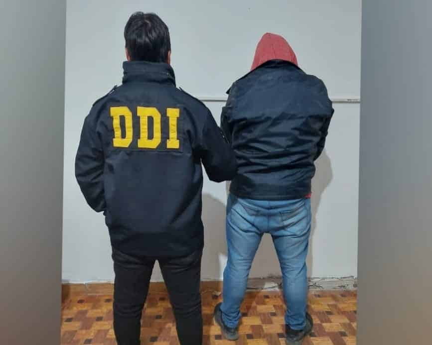 Denunció que la abuso un amigo de su marido tras una fiesta.