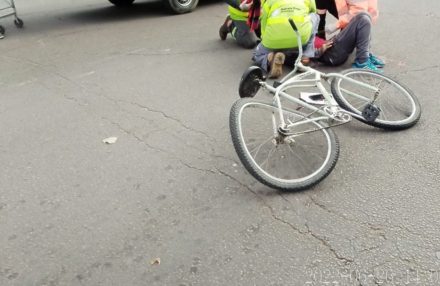 Un ciclista terminó herido tras un choque en Avenida Alem