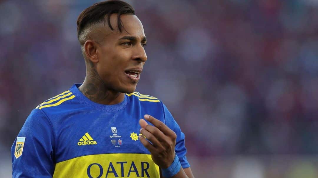 A Sebastián Villa le dieron permiso para salir del país y jugar con Boca por la Copa Libertadores