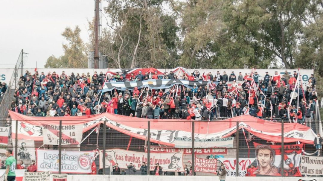 Murió un hincha de 18 años de Luján que había sido tiroteado por barras de Alem
