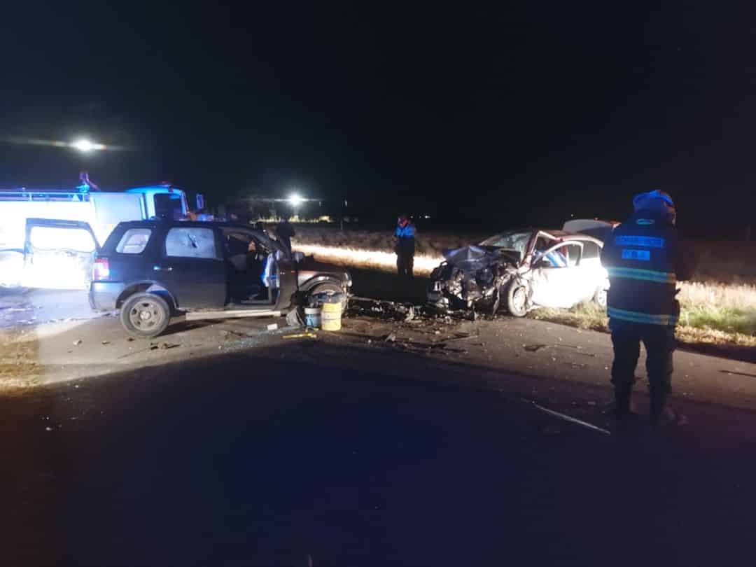 Dos personas fallecieron en un choque en la Ruta 3 vieja