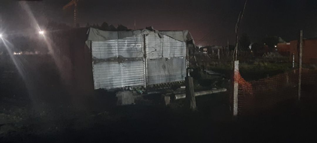 Se incendió una precaria vivienda y las pérdidas fueron totales