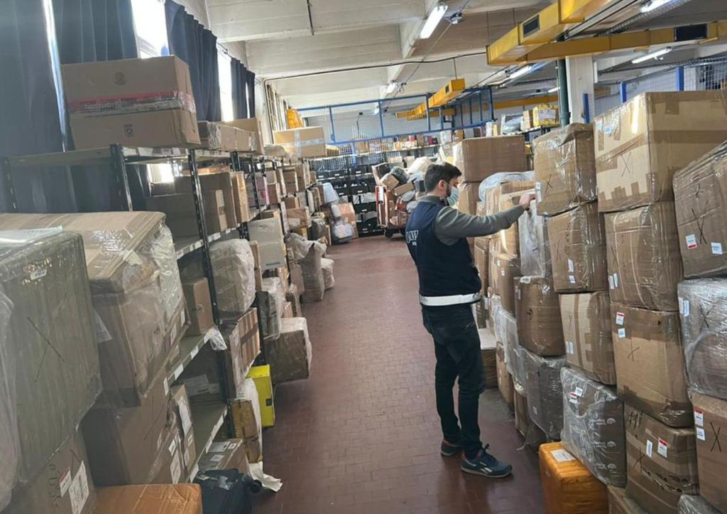 La Aduana rebotó 3000 compras del “puerta a puerta” y volverán a su país de orígen: qué paquetes rechazan