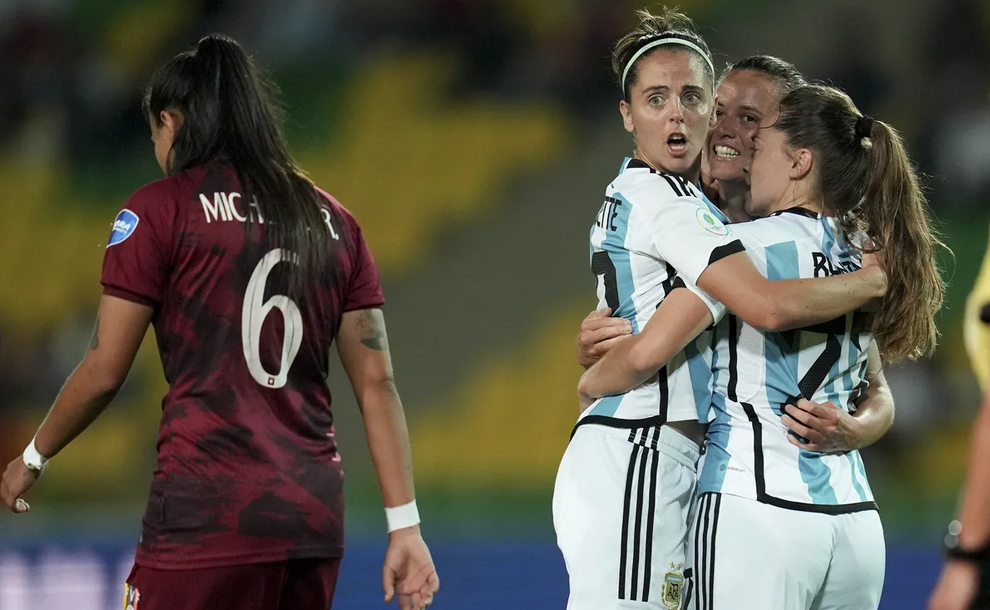 La Selección argentina le ganó a Venezuela y se clasificó a semifinales de la Copa América femenina