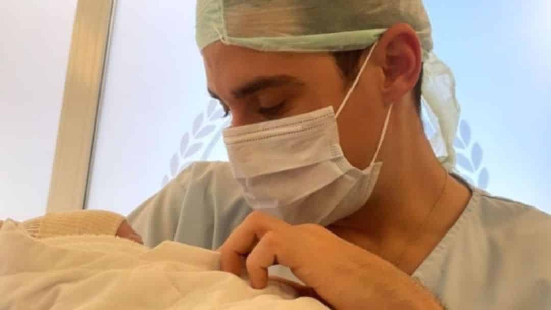 Nació Arianna la hija del tenista bahiense Guido Pella y Stephanie Demner