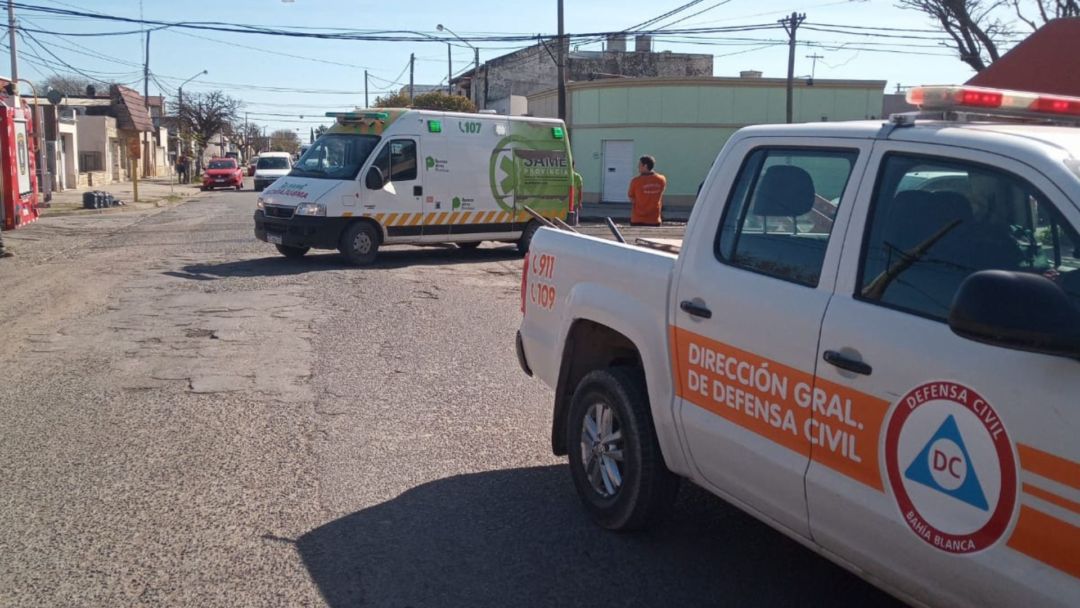 Chocó a una motociclista y se fugó: la mujer resultó herida