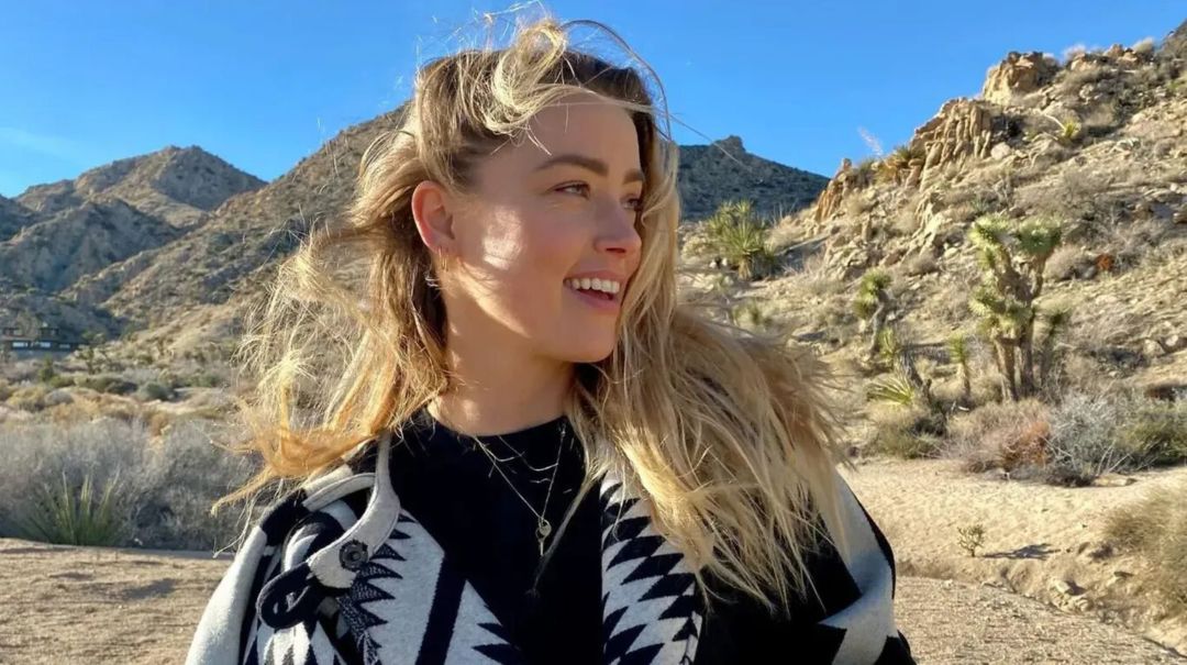 Acorralada por la deuda con Johnny Depp, Amber Heard vendió su mansión de US$1 millón en el desierto
