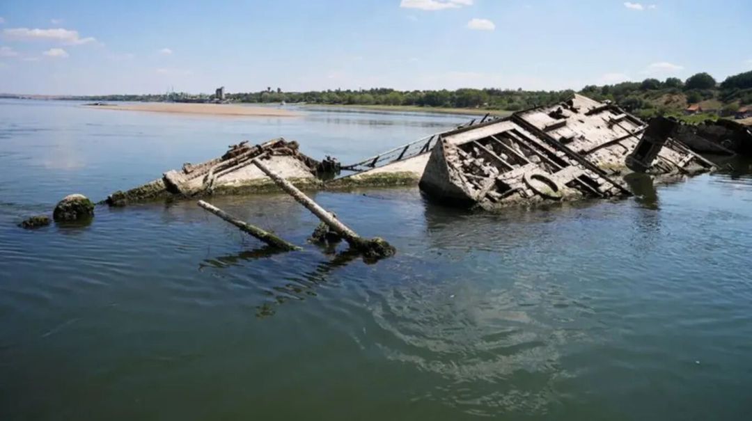 La sequía histórica en Europa reflotó antiguos buques de guerra nazis cargados de municiones y explosivos