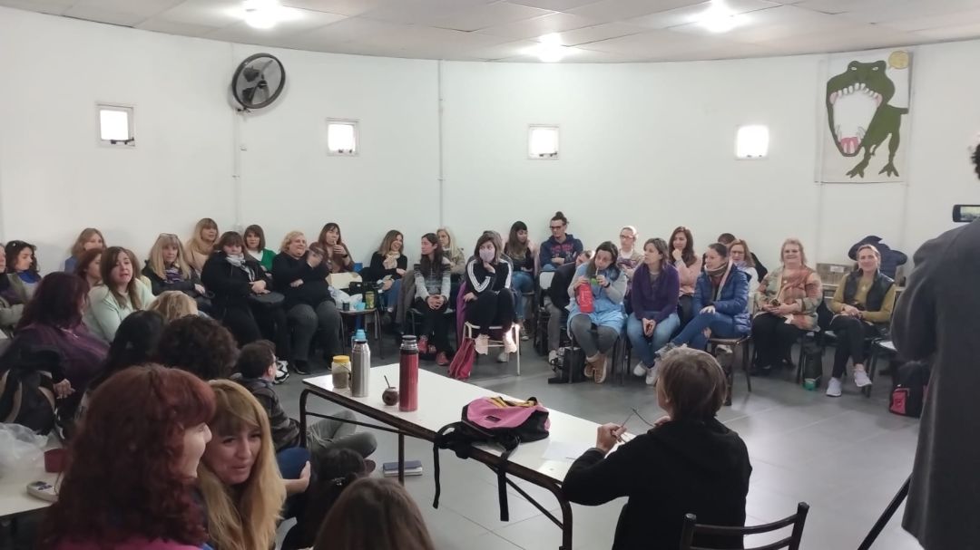 Los docentes aceptaron formalmente el aumento propuesto por Kicillof