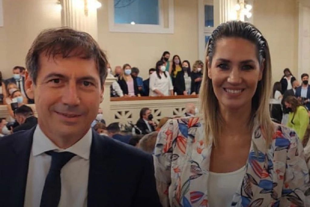 Carolina Losada y Luis Naidenoff sorprendieron al anunciar que van a casarse