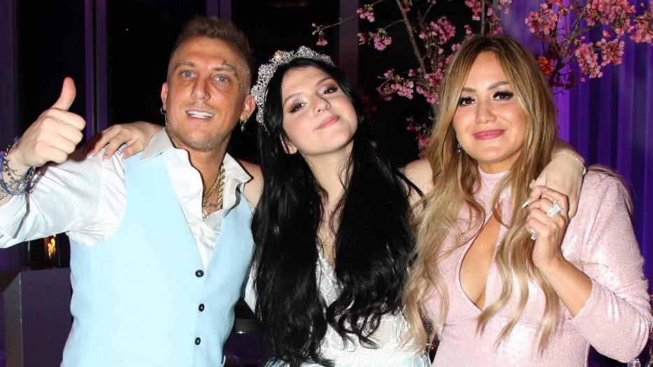 La fiesta de 15 de Sol, la hija de Karina, La Princesita, y El Polaco: todas las fotos de la celebración