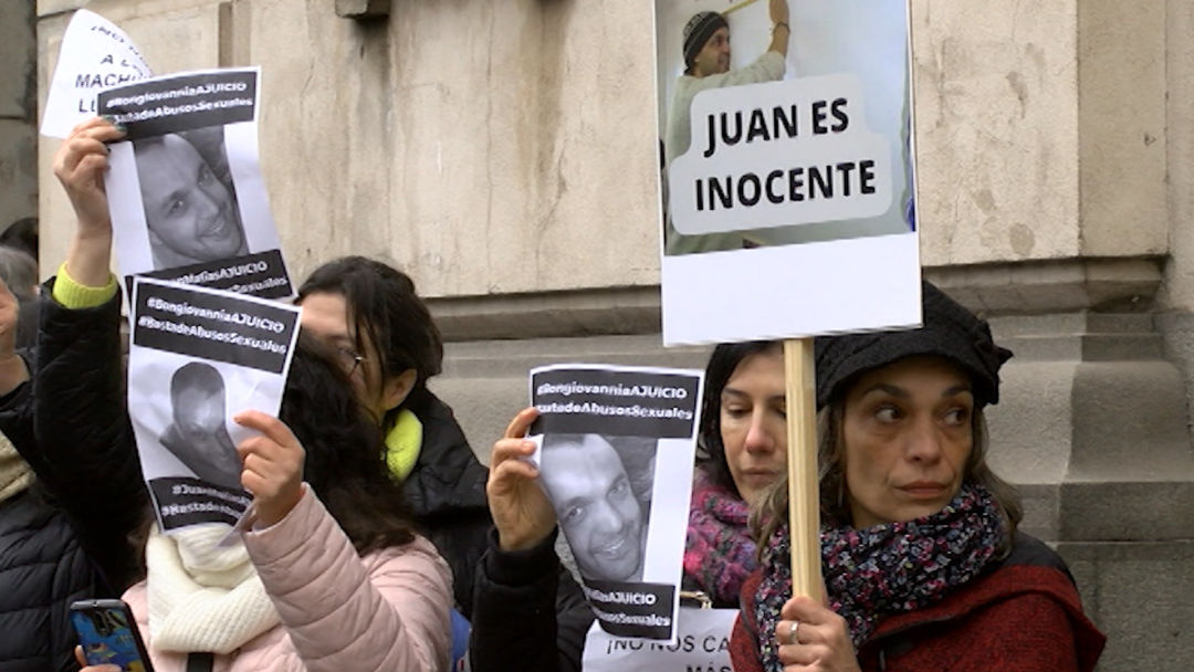 La familia del acusado Bongiovanni defendió su inocencia antes del comienzo del juicio