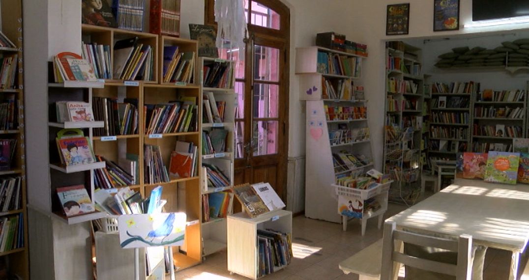 Espectáculo y taller a beneficio de la Biblioteca Pajarita de Papel