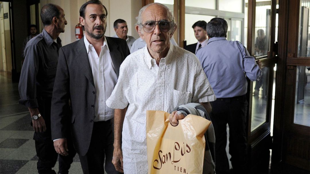 Venden los anteojos de Ricardo Barreda por $25 millones: “Es un producto raro e histórico”