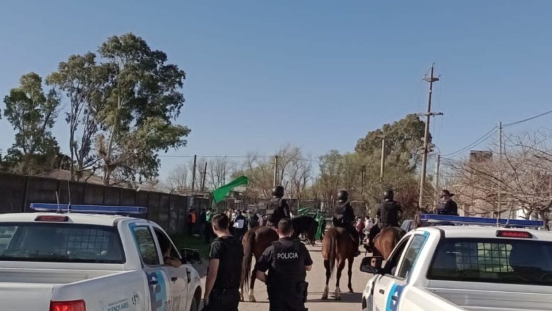 Hinchas de Pacífico quisieron ingresar a ver el clásico sin acreditación de Liga Segura