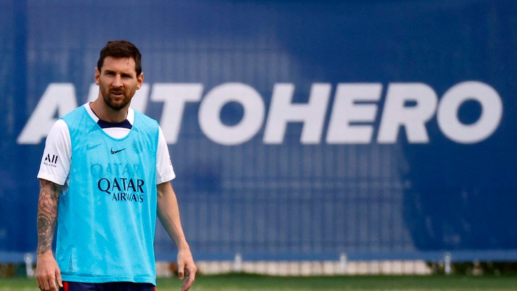 Lionel Messi volvió a ausentarse del entrenamiento por una molestia física y sigue fuera del PSG