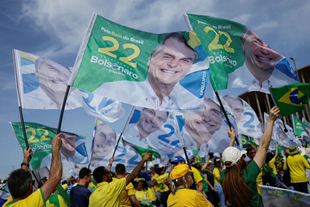 El silencio de Bolsonaro, el fraude y la reacción de las Fuerzas Armadas: el trasfondo de la crisis de Brasil