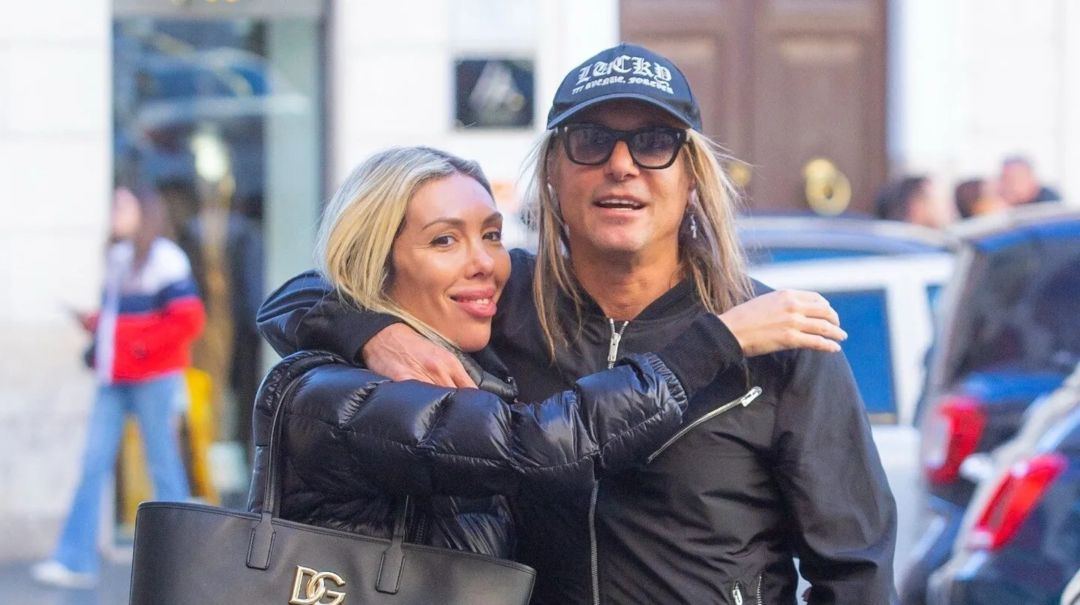 Claudio Caniggia y Sofía Bonelli, de paseo por Roma: looks total black y accesorios Dolce & Gabbana