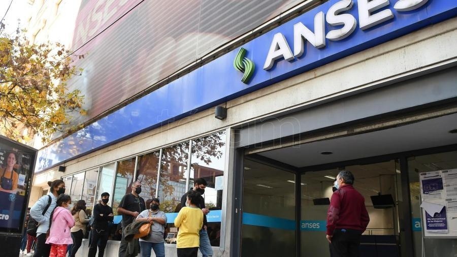 Anses oficializa la suba del 23,29% de jubilaciones y pensiones por la movilidad