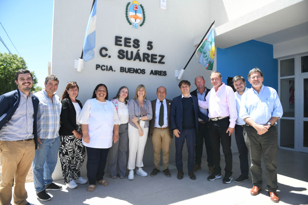 Kicillof estuvo en Coronel Suárez e inauguró una escuela secundaria