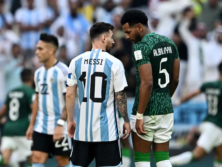 El defensor de Arabia Saudita que increpó a Lionel Messi en el campo de juego reveló qué le dijo al argentino para provocarlo