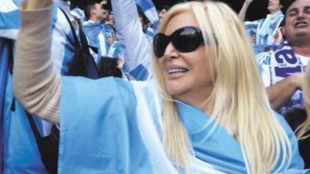 Susana Giménez lució la curiosa cartera de Argentina que llevó a Qatar como amuleto para apoyar a la Selección