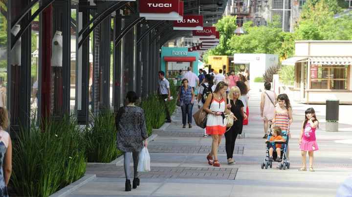 Centros comerciales a cielo abierto en la ciudad