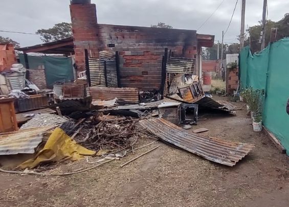 Comenzó a debatirse un caso de violencia de género, incendio y amenazas