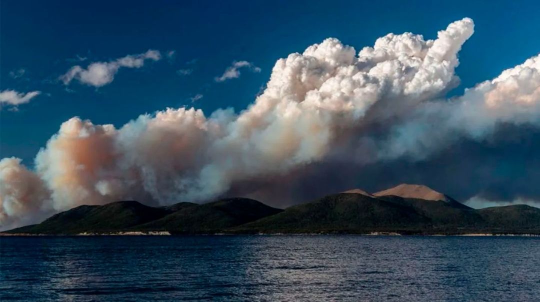Tierra del Fuego: los incendios forestales llevan cinco días y las llamas arrasaron 1500 hectáreas