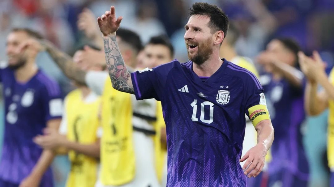 La Selección mostró su mejor versión, pasó a octavos y enfrentará a Australia el sábado