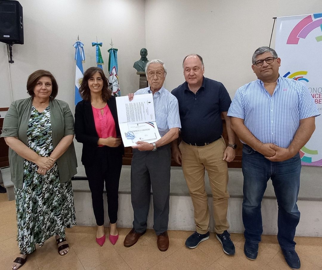 El Concejo Deliberante distinguió al periodista Alberto Mac Dougall