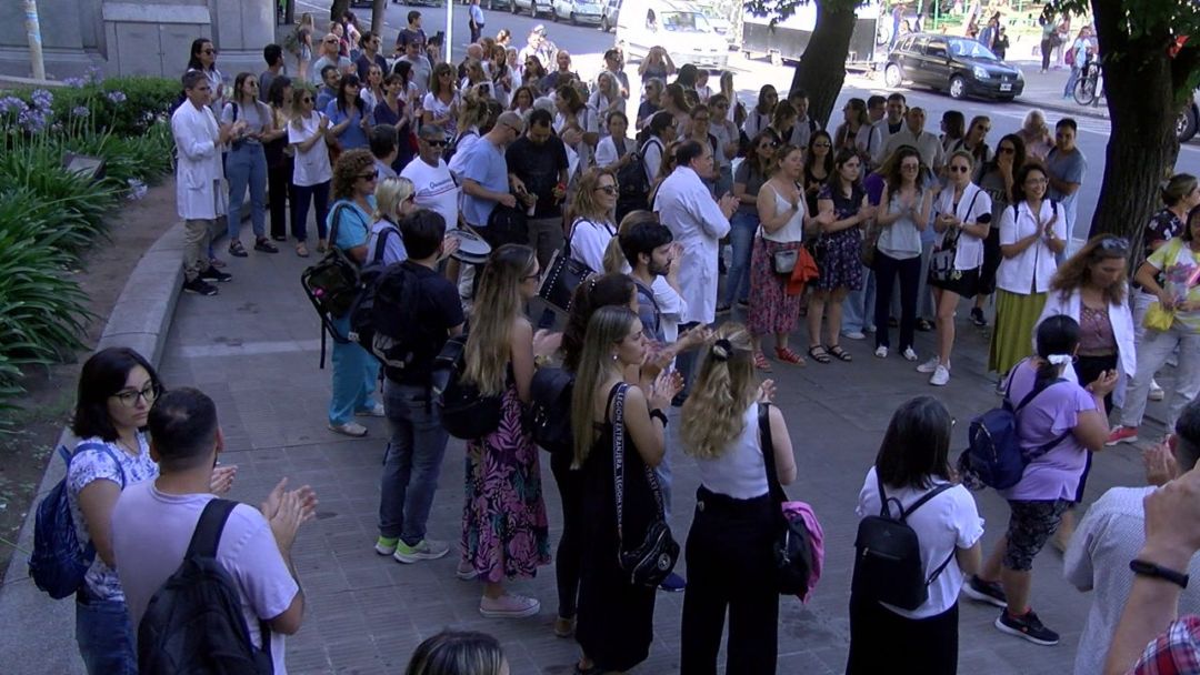Comenzó el paro de los médicos bahienses y se movilizaron en el centro de la ciudad