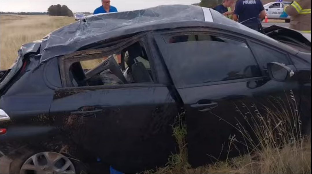 Automovilista reconoce haberse dormido. Pudo ser tragedia tras choque de autos en Ruta 3