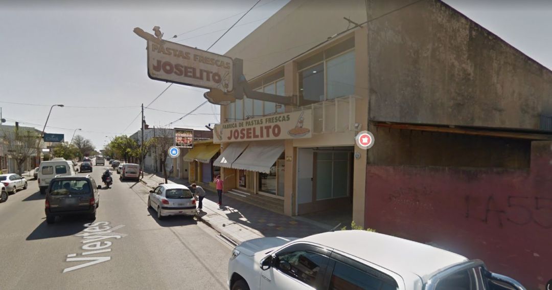 Un empleado de una fábrica de pastas sufrió un grave accidente mientras trabajaba