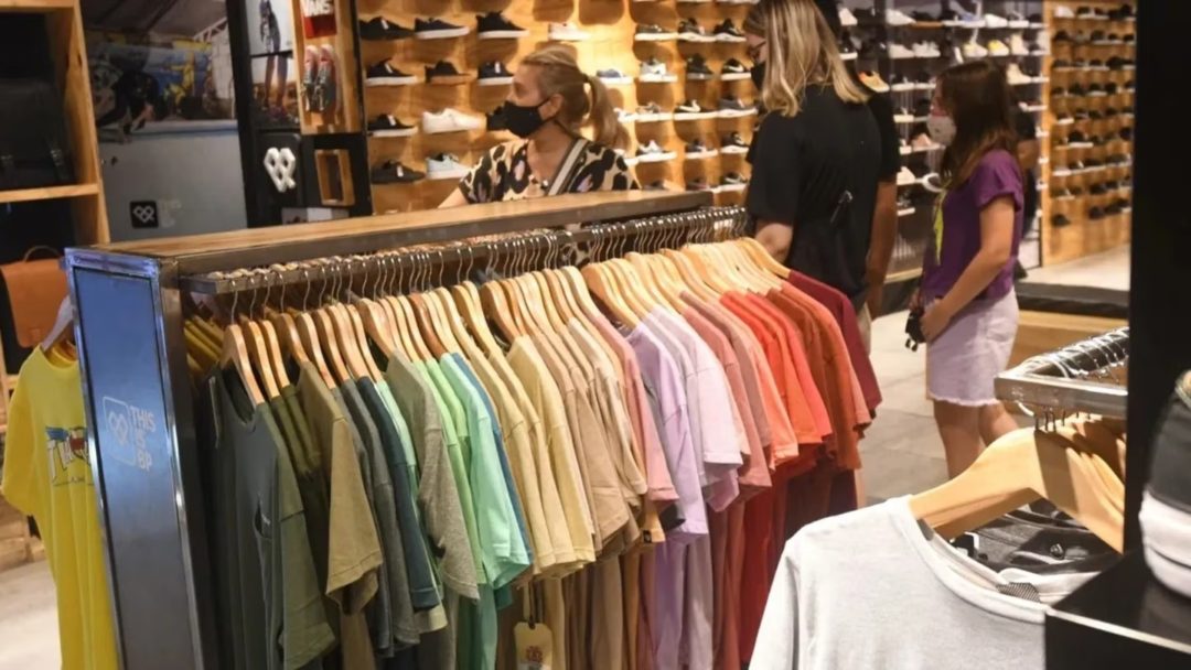 Las ventas de indumentaria cayeron un 11,5% en septiembre y octubre