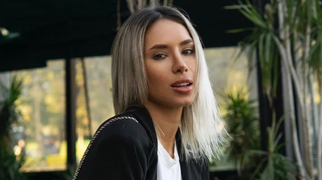 Flor Moyano se mostró rodeada de su familia y compartió una reflexión tras denunciar a Juan Martino