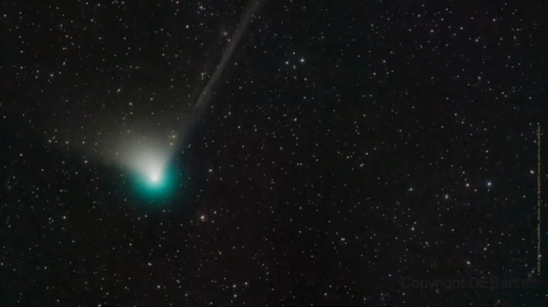 Un grupo de astrónomos platenses sacó la primera foto del cometa verde en la Argentina
