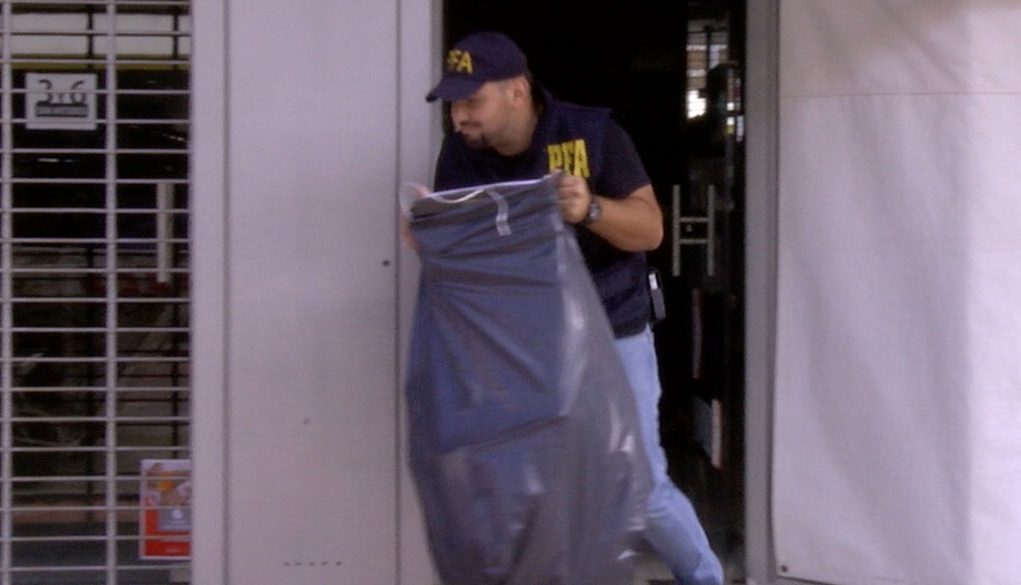 Zapatos truchos: así se hizo el traslado de la mercadería secuestrada