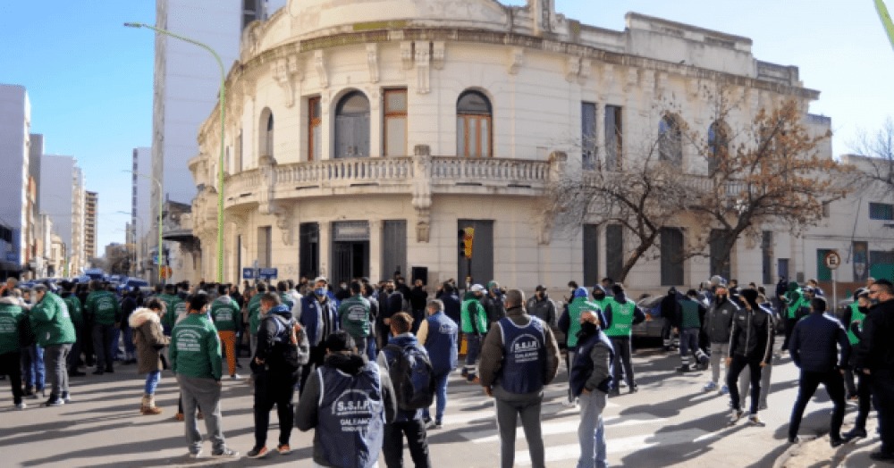 Movilización de sindicatos a la Sede de la CGT: habrá cortes de calles y cambios en los recorridos de colectivos