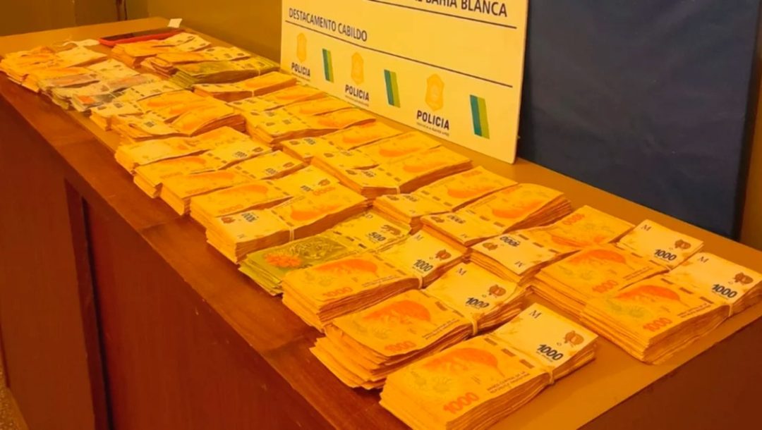 Choque fatal en la Ruta 51 y misterio por la aparición de 3 millones de pesos