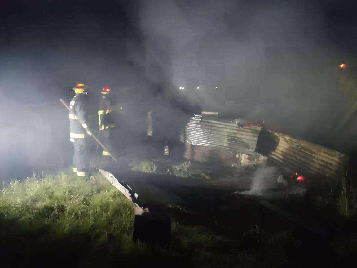 Incendio en una precaria vivienda