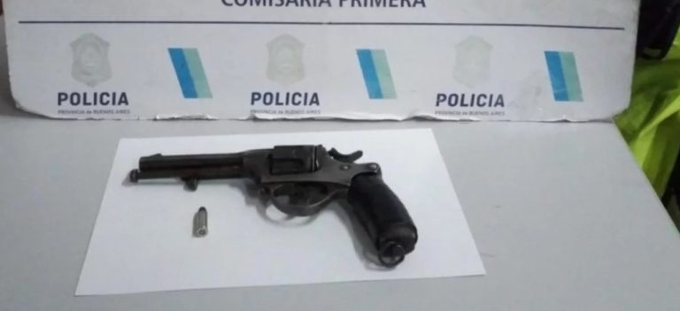 Condenan a un policía por robo a mano armada