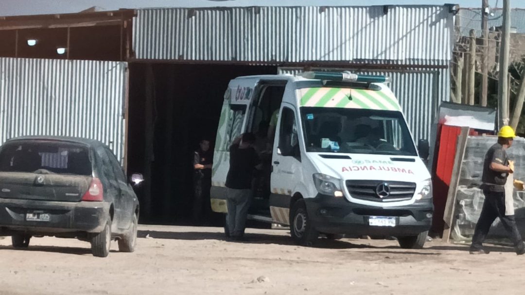 Un obrero fue hospitalizado tras caer desde cuatro metros de altura