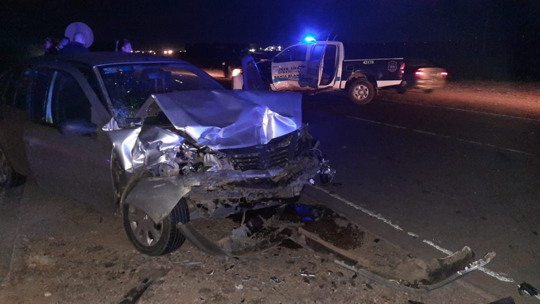 Cuatro heridos en un choque entre un auto y un patrullero