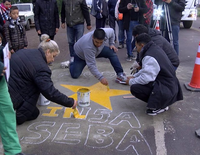 Pintaron una estrella amarilla en recuerdo de Sebastián Insabraldis