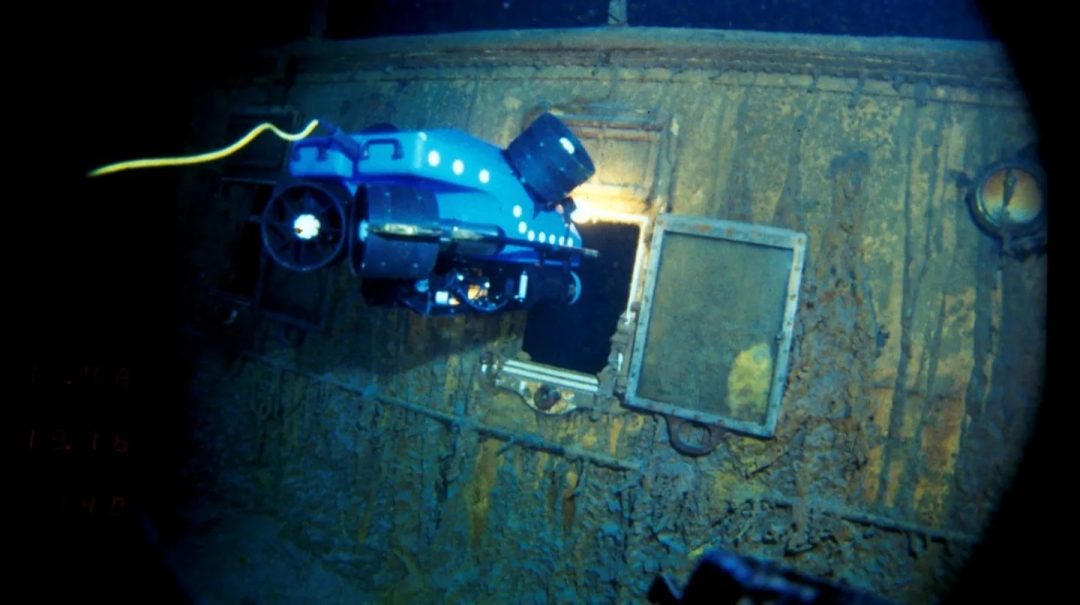 La Guardia Costera de EEUU encontró escombros en la zona donde buscan el “Submarino del Titanic”