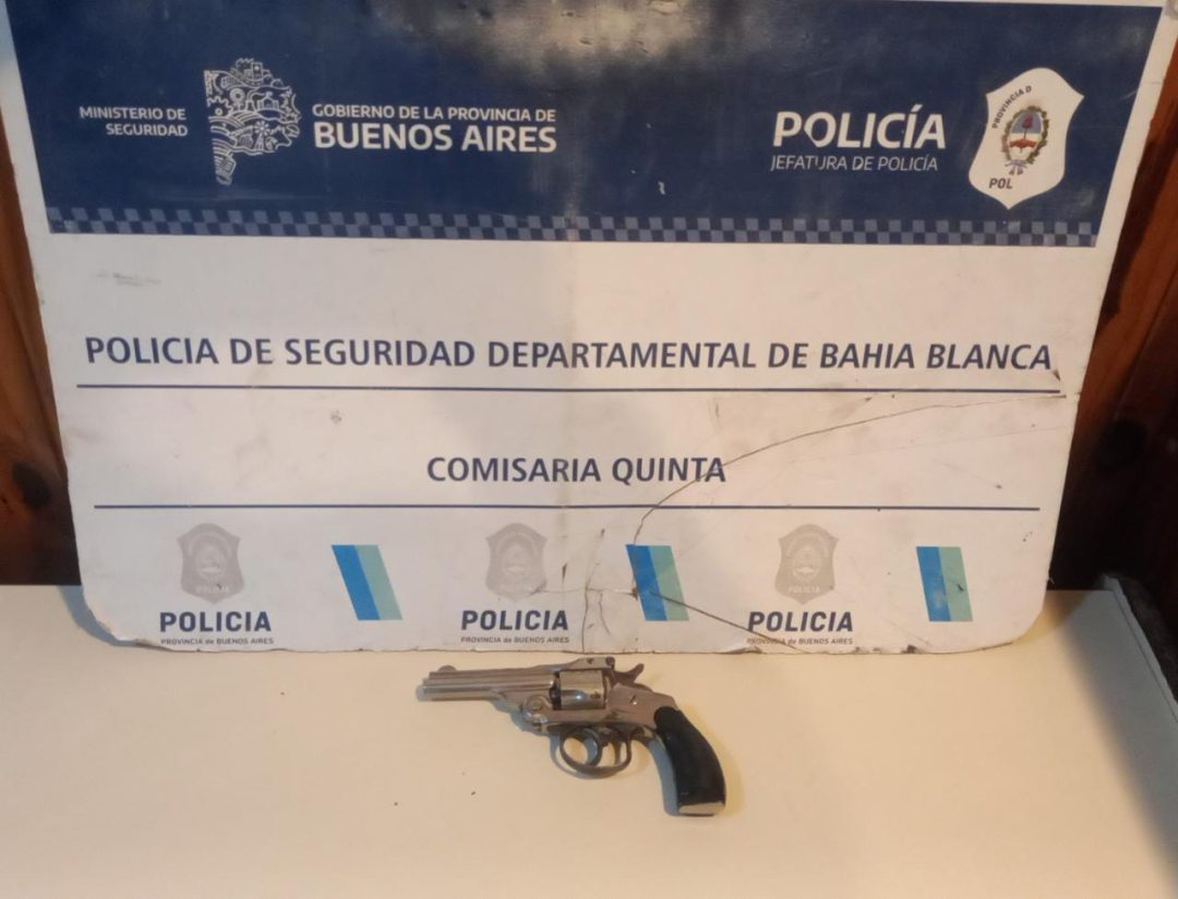 Borracho entró a la casa de su ex y obligó a sus hijos a jugar con un arma